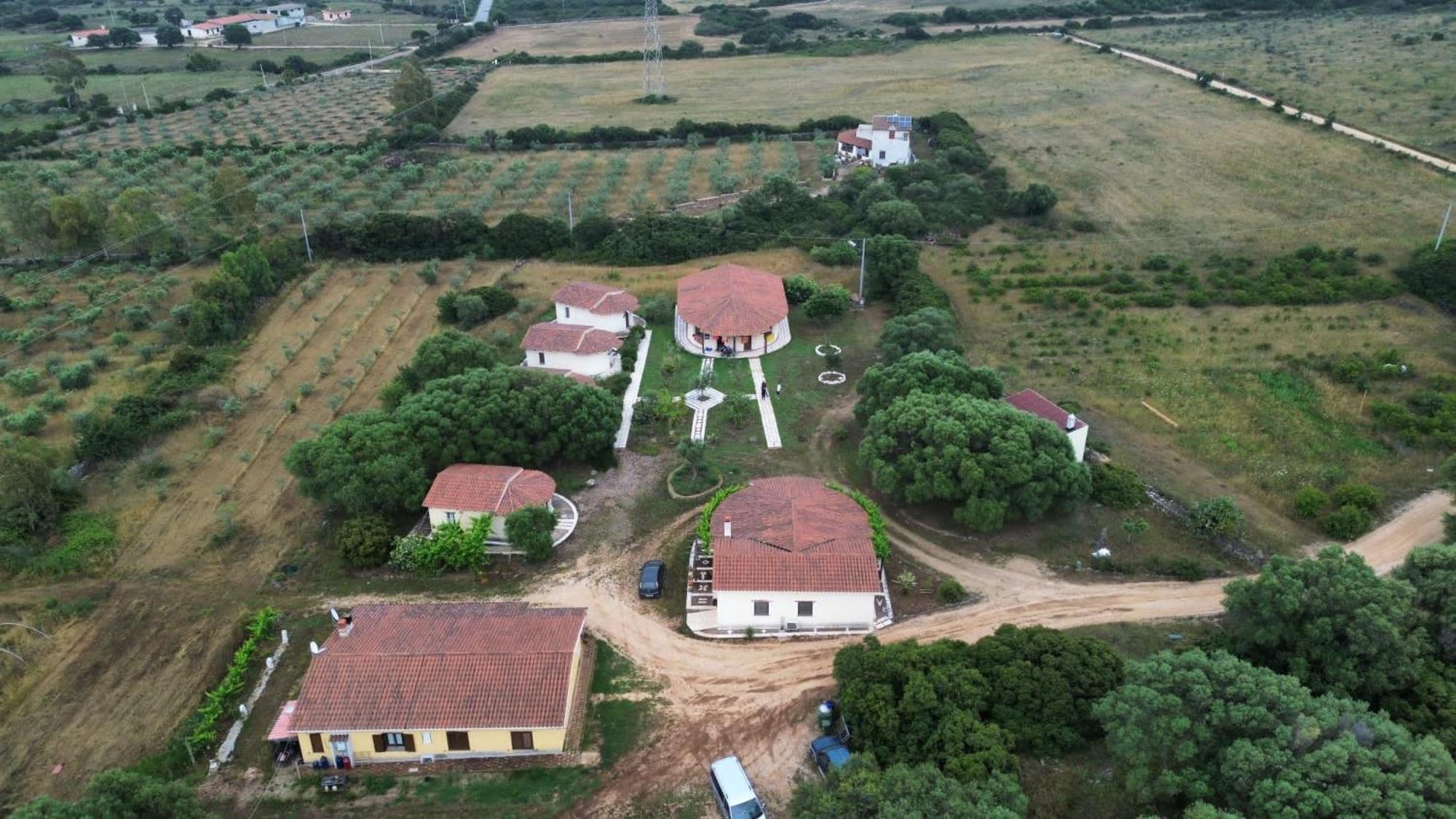 Agriturismo Rubinu กัลเตลลิ ภายนอก รูปภาพ