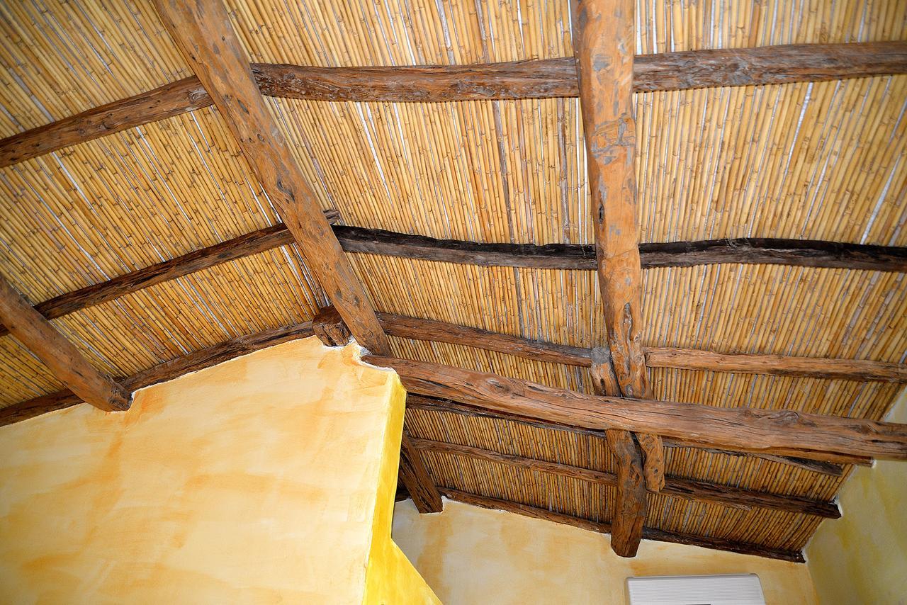 Agriturismo Rubinu กัลเตลลิ ภายนอก รูปภาพ