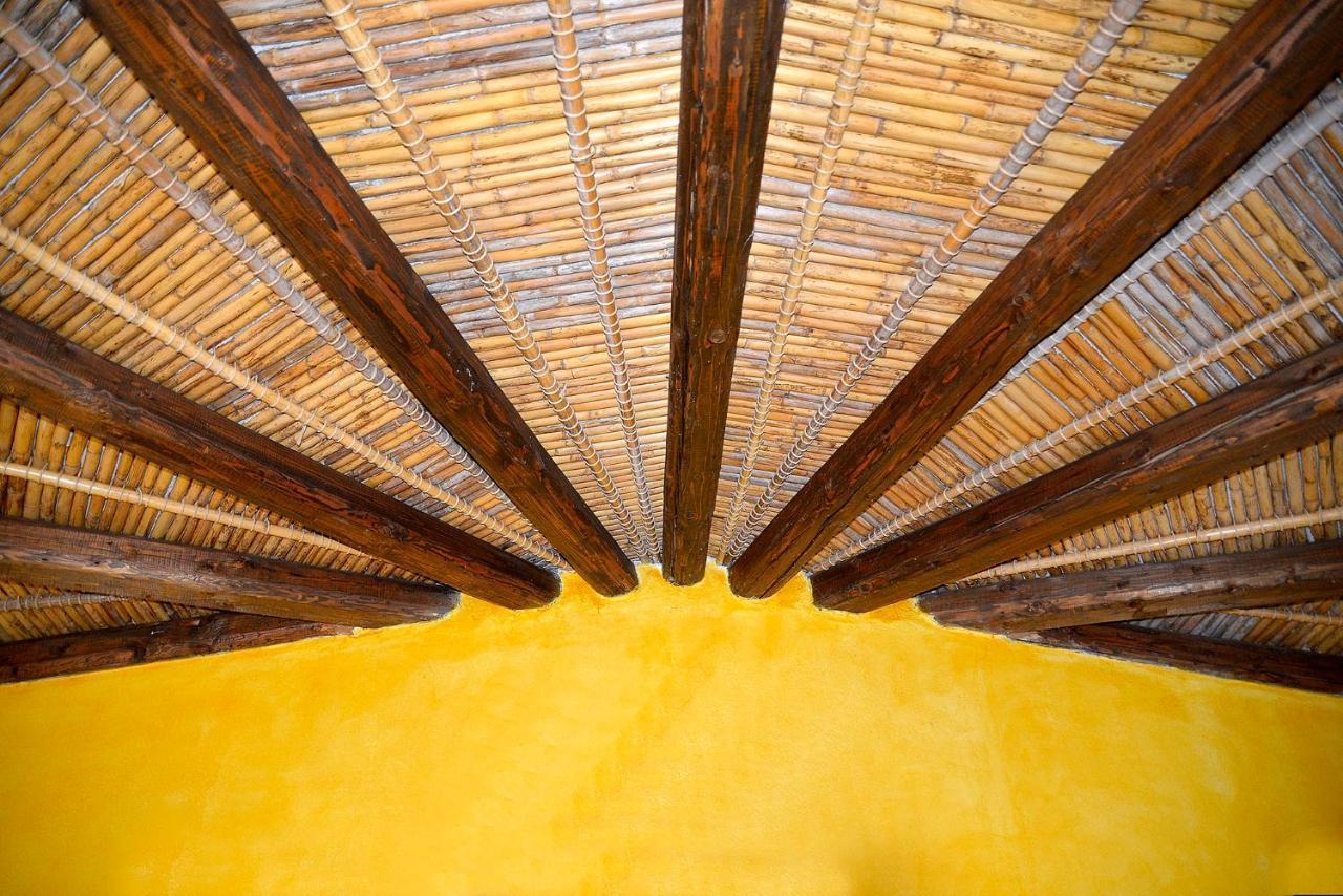 Agriturismo Rubinu กัลเตลลิ ภายนอก รูปภาพ
